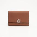 LOEWE(ロエベ)コンパクト財布 アナグラムバーティカルウォレットスモール<ブラウン>