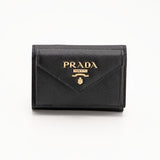 PRADA(プラダ)三つ折り財布 サフィアーノ<ブラック>