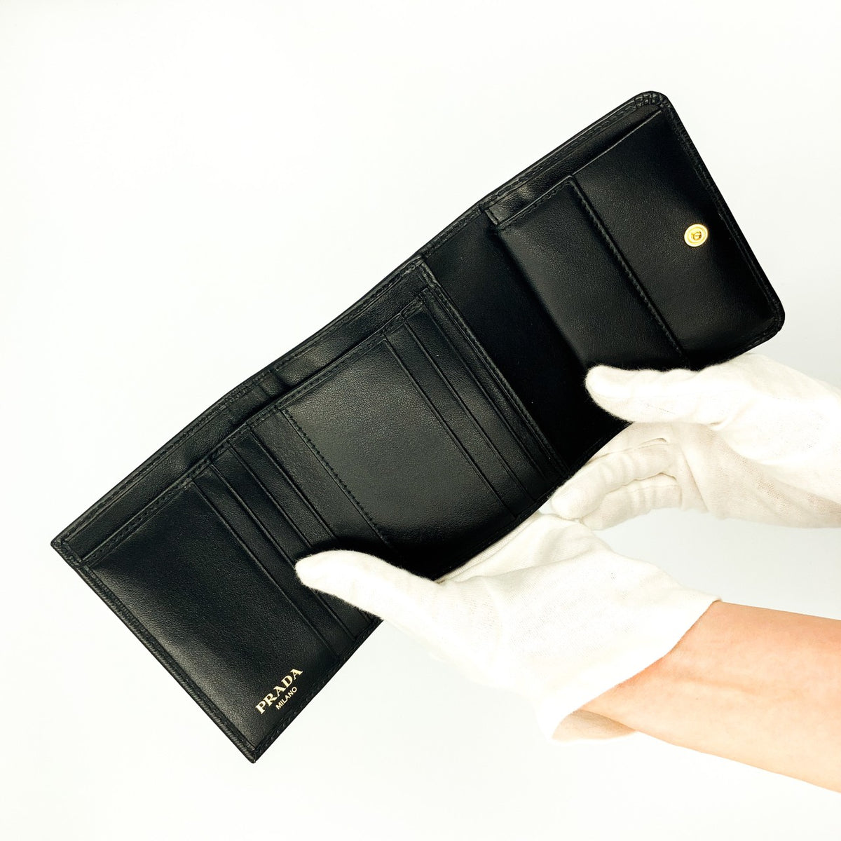 PRADA(プラダ)コンパクト財布 ヴィッテロムーブ 三角ロゴ PRADA(プラダ)コンパクト財布 ヴィッテロムーブ 三角ロゴ
